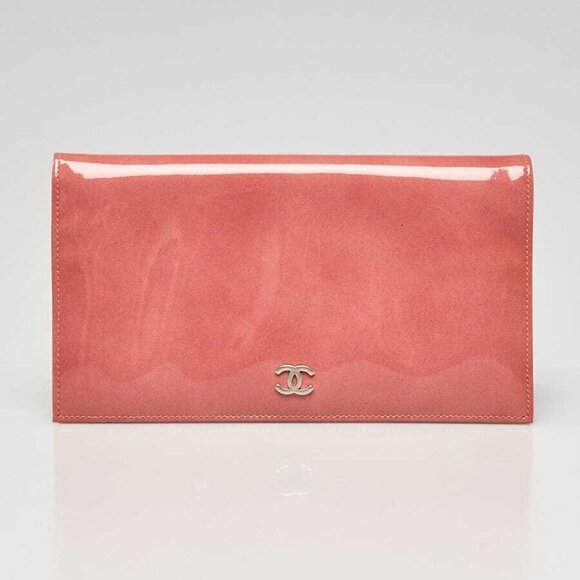 Chanel Pink Patent Leather CC L Yen Wallet - Picture 1 of 8